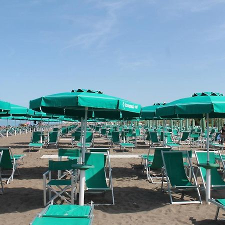 Liberius A Soli 100M Dal Mare Марина-ди- Кастаньето Экстерьер фото